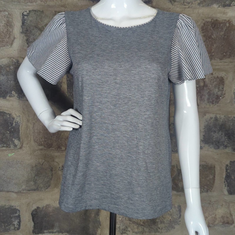 Parallel Skies Gray Flutter Short Sleeve‎ Top Woman's Size Large Striped Keyhole